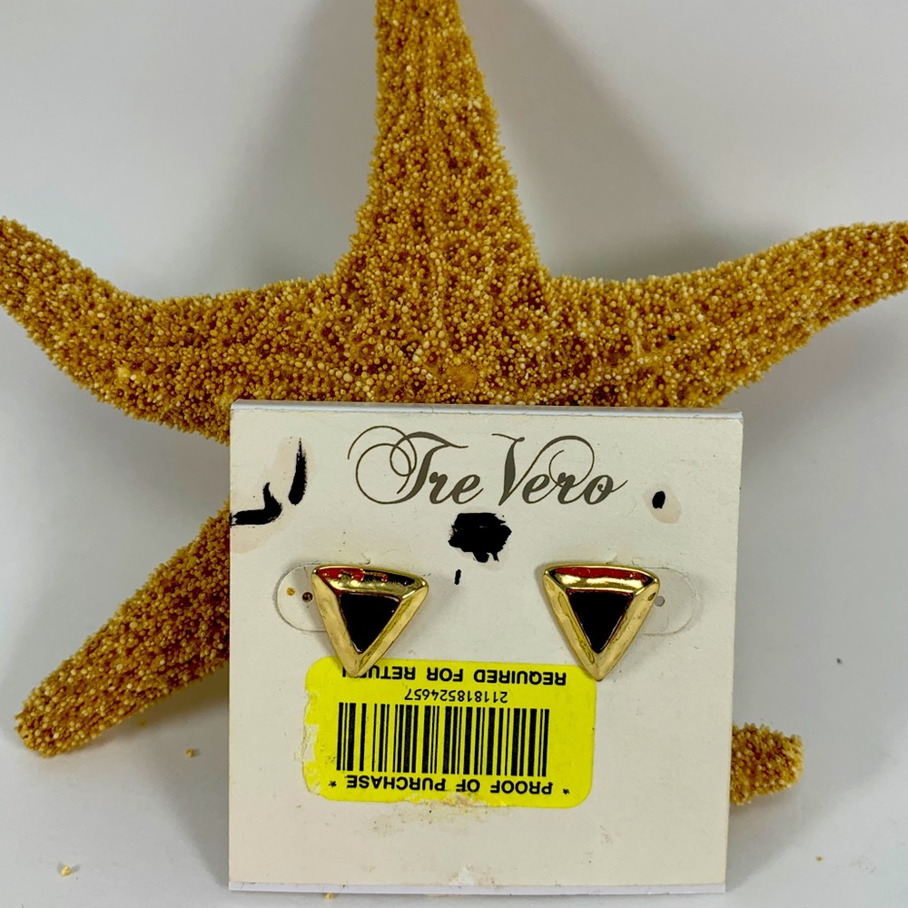 NWT Tre Vero Triangle Earrings
